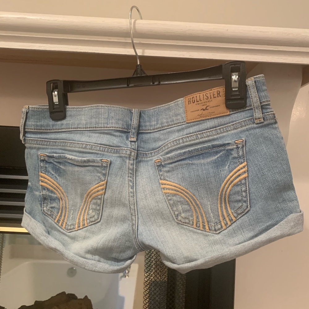COPY - Hollister Size 1 short shorts